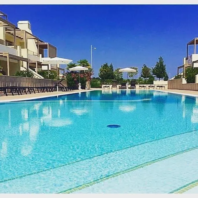 Apartment Residence Jesolo Lido Centro Con Piscina Italy