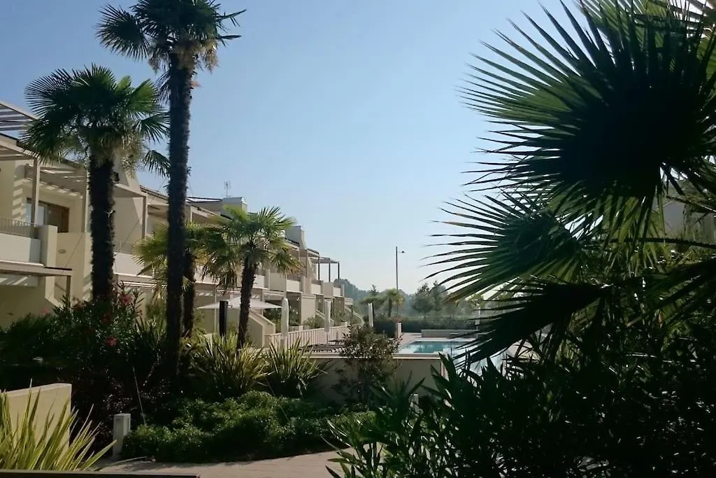 Apartment Residence Jesolo Lido Centro Con Piscina