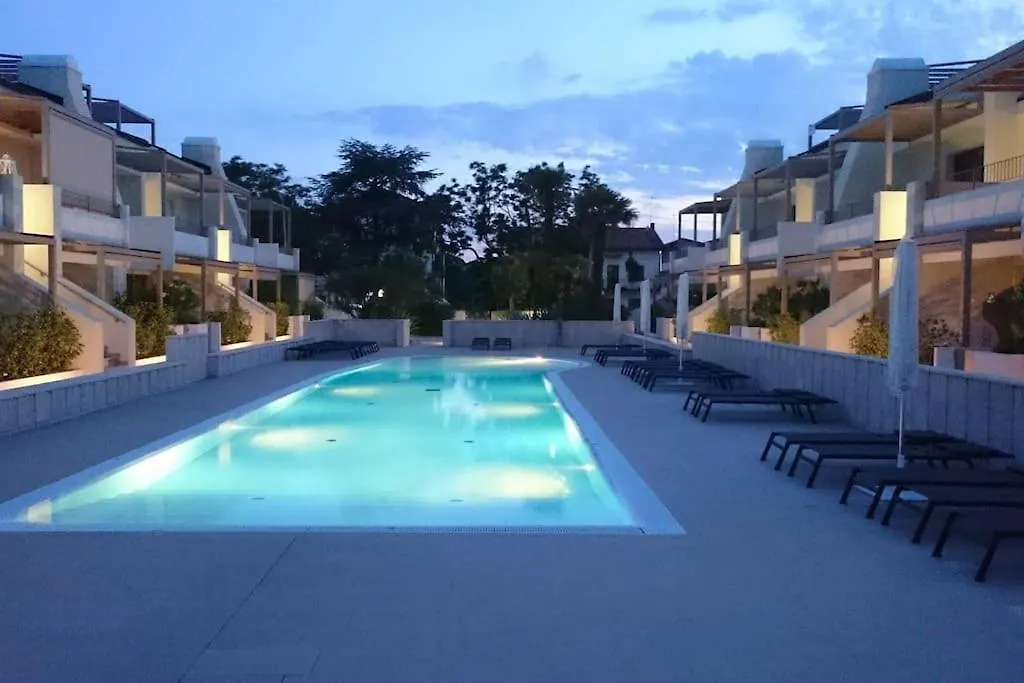 Residence Jesolo Lido Centro Con Piscina 0*, Lido di Jesolo